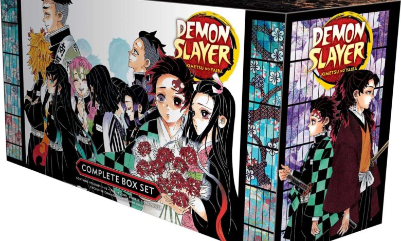 Demon Slayer Complete Box Set: Includes volumes 1-23 with premium