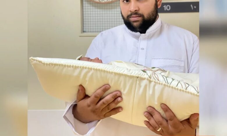 سيد أحمد علوي المحافظة يرزق بـ"زينب"

مواليد باربار 
باربار 
البحرين