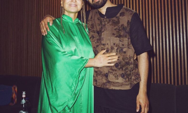 اللطيفة سيا في أحدث صورة لها برفقة المغني الهندي Diljit Dosanjh ❤️
