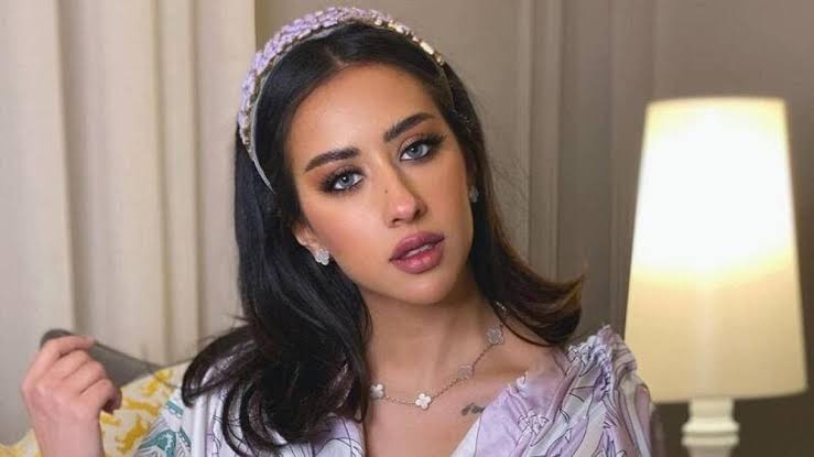 من هي اخت فرح الهادي ويكيبيديا