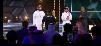 سيدي صاحب السمو الملكي الأمير محمد بن سلمان ولي العهد يتوج فريق فالكونز السعودي ب كأس العالم للرياضات الإلكترونية🇸�