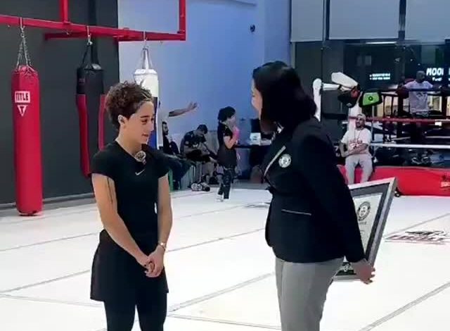 📢 إنجاز سعودي تاريخي
البطلة السعودية هتان السيف تدخل موسوعة جينيس بعد تحقيقها انتصارًا ساحقًا على منافستها المصرية ندى