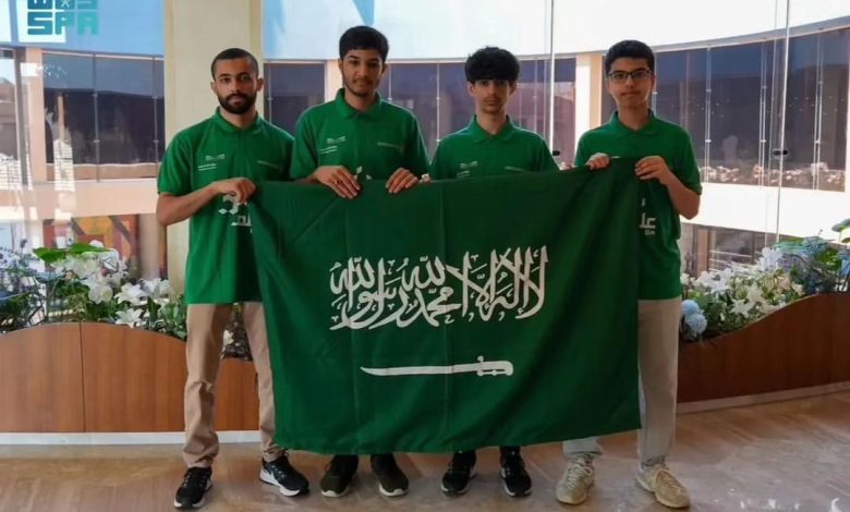 🇸🇦💻 المنتخب السعودي للمعلوماتية يتألق عالمياً ويعود لأرض الوطن متوجا بميداليتين عالميتين

• أديب الشهري (تعليم الشرقي