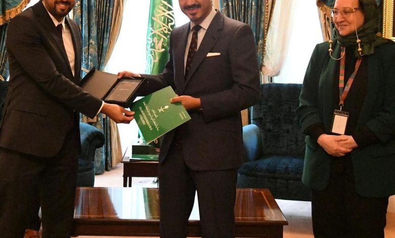 عقول سعودية تتألق محمد العوامي وإنجازات في كامبريدج 🎯 - أول سعودي ينظم هاكاثون في ملحقية ثقافية ببلد الابتعاث بإشراف